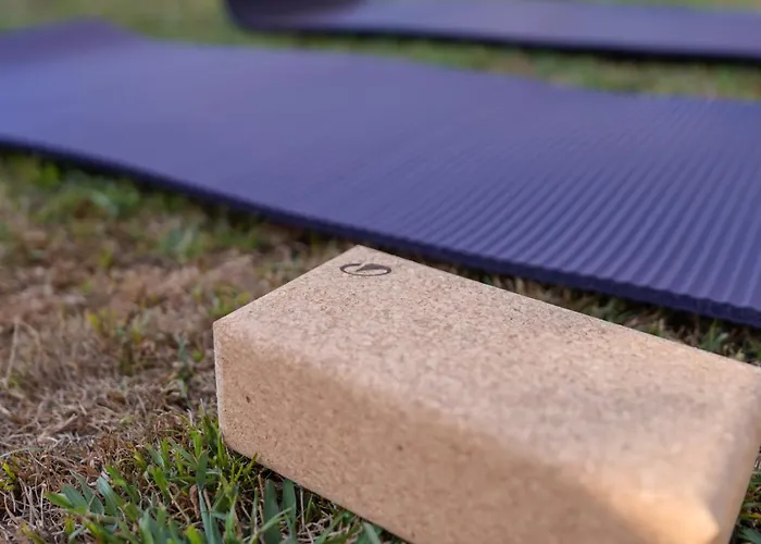 Дом отдыха Caloura Suite Калора