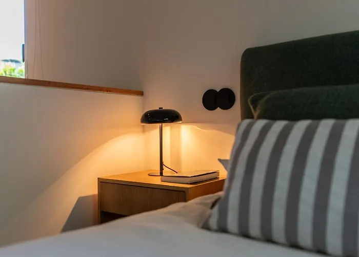 Дом отдыха Caloura Suite