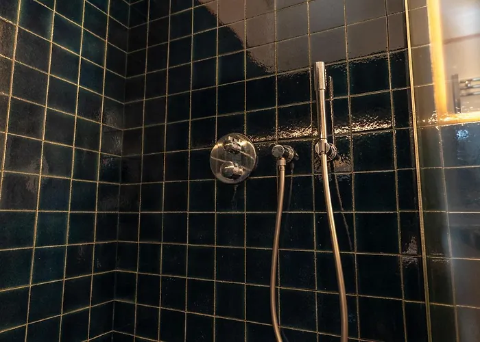 Дом отдыха Caloura Suite